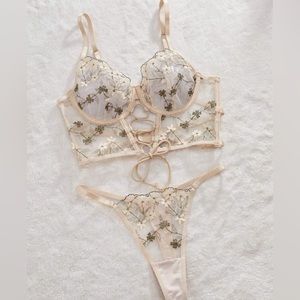 Floral Embroidery Mesh Underwire Lingerie Set
